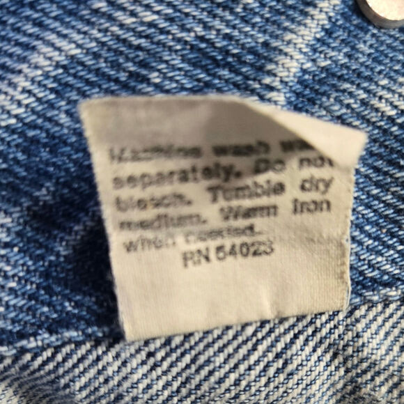 GAP Distressed Denim Jean Jacket Men's medium Blue Long Sleeve Vintage USA - Picture 13 of 13